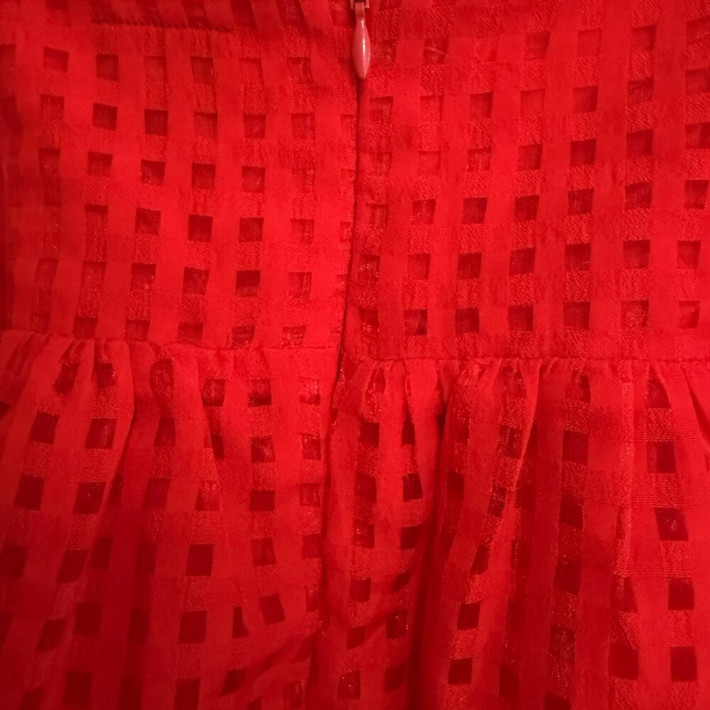 Red - Picture 3 of 3